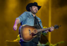 LIVE PICS // CHRIS YOUNG at Sauble beach Party Festival